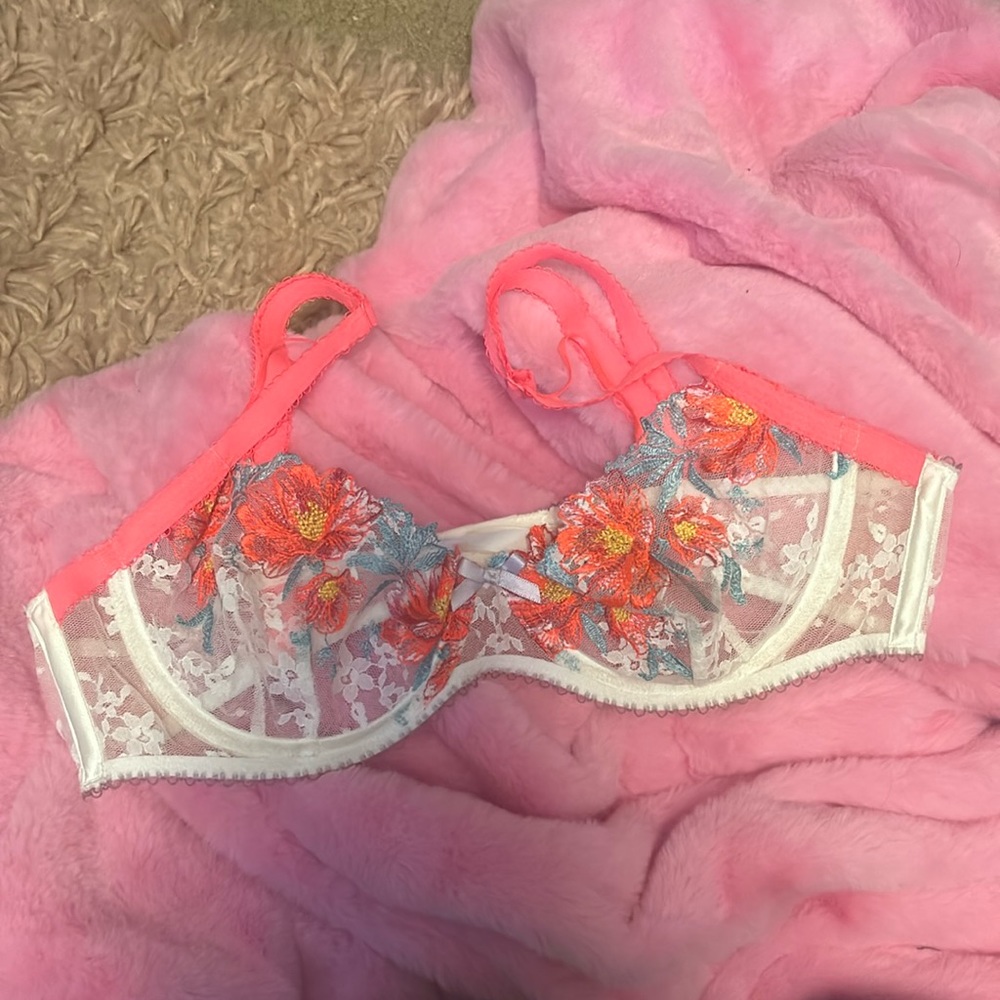 For love and lemons floral bra